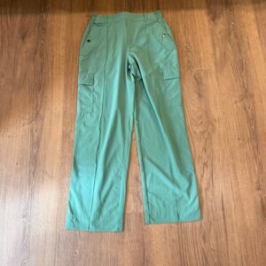 Athleta Womens 8P Green Cargo Pants Petite Straight Leg Utility 28 Inseam